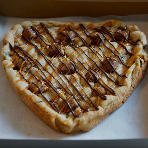 Twix Cookie Heart (Delivered Monday)